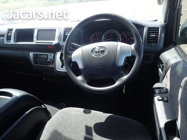 Toyota Hiace 2,7L 2014-1