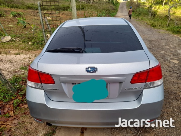 Subaru Legacy 2,5L 2012-6