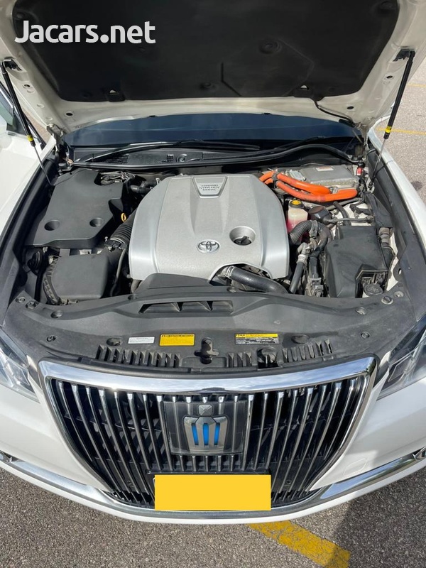 Toyota Crown 3,5L 2014-5