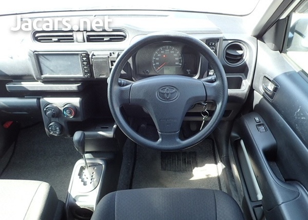 Toyota Probox 1,3L 2016-8