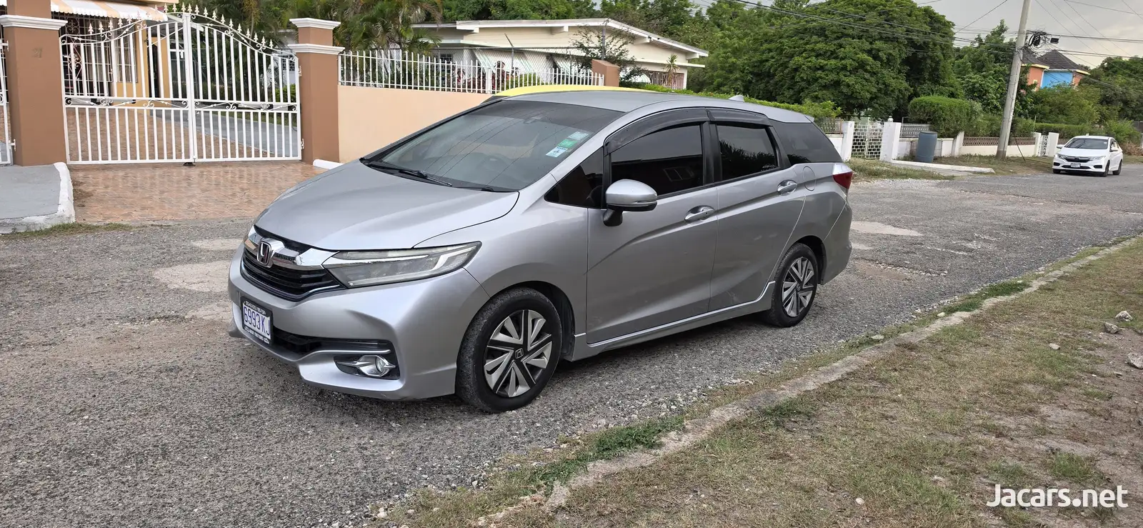 Honda Fit Shuttle 1,5L 2017 JA$1,360,000 №2528882 in Kingston