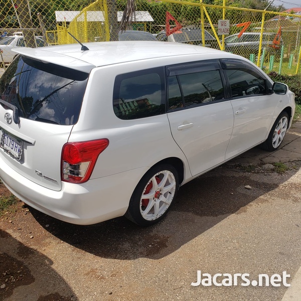Toyota Fielder 1,5L 2012-2