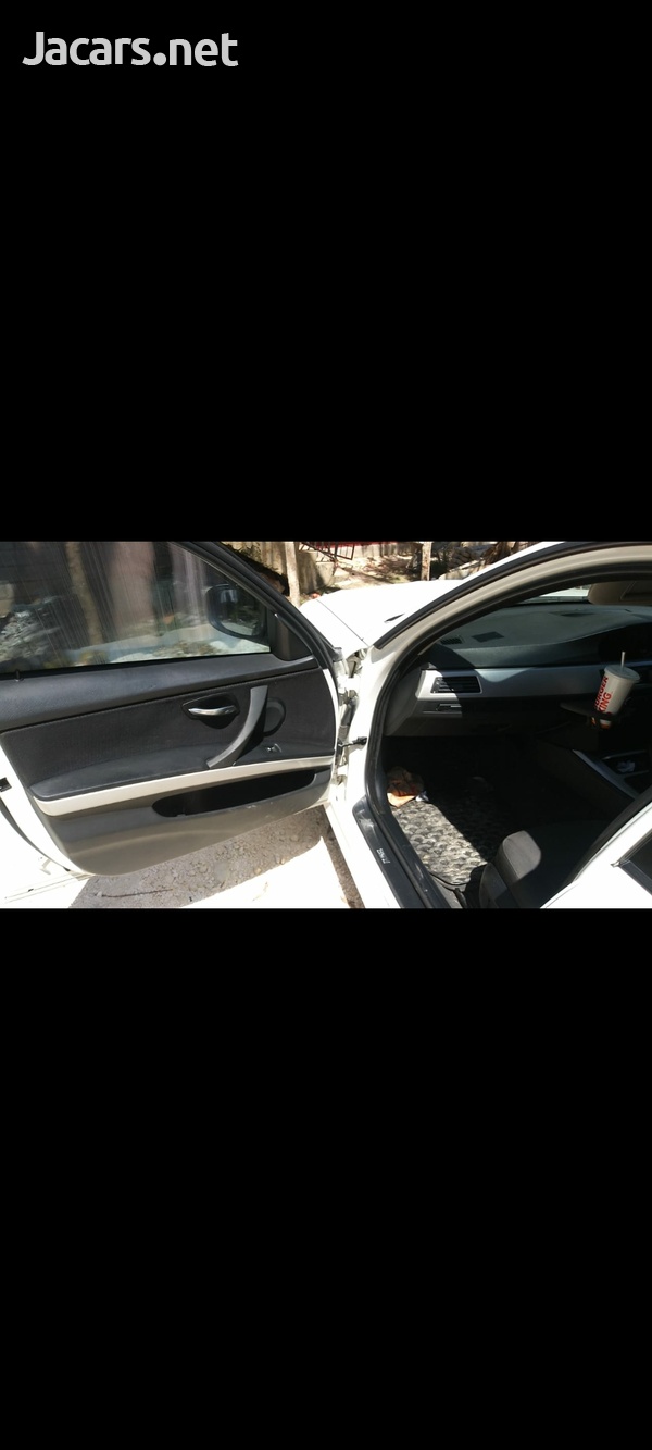 BMW 3-Series 2,0L 2009-7