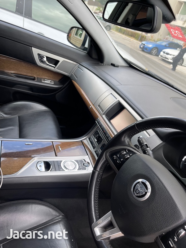 Jaguar XF 3,0L 2013-7