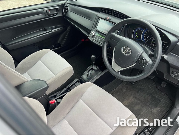 Toyota Axio 1,5L 2016-9