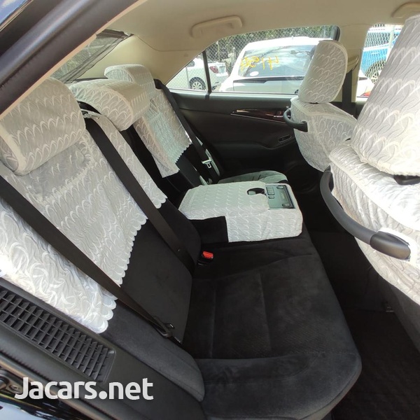 Toyota Crown 2,5L 2016-6