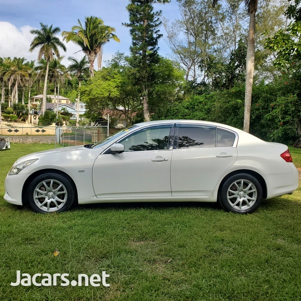 Nissan Skyline 2,5L 2013-6