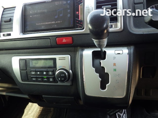 Toyota Hiace 2,0L 2014-11