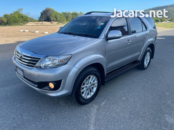 Toyota Fortuner 2,7L 2016-6