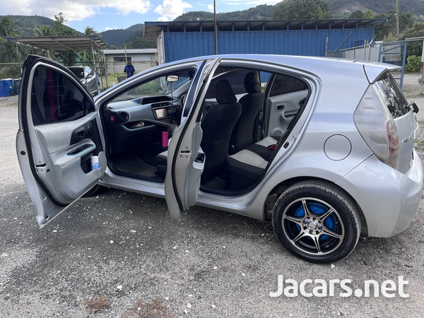 Toyota Aqua 1,5L 2012-2