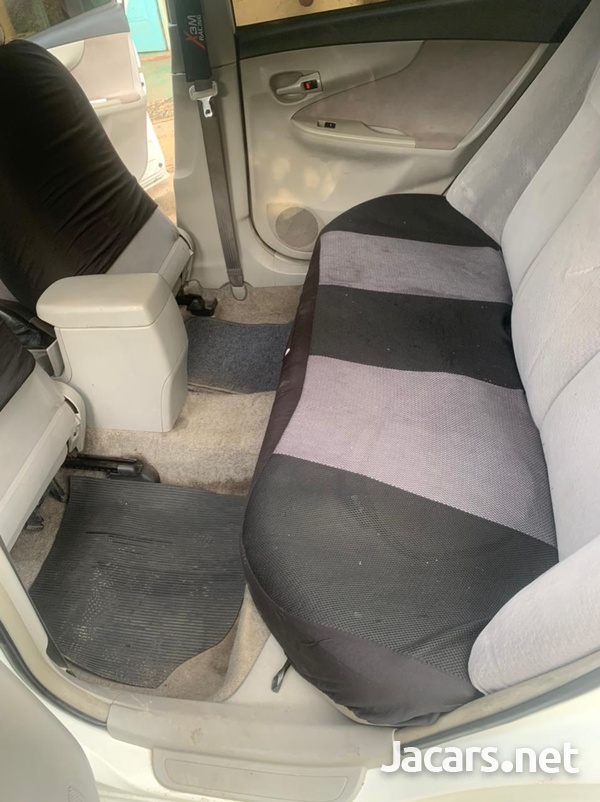 Toyota Axio 1,5L 2010-5