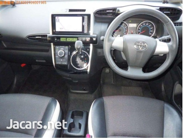 Toyota Wish 1,8L 2012-4
