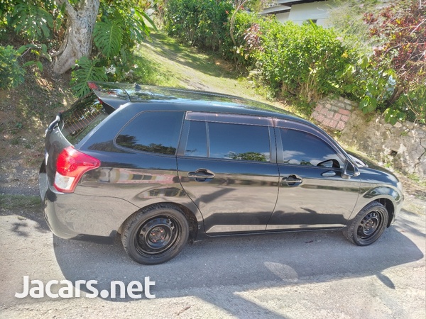 Toyota Fielder 1,5L 2013-8
