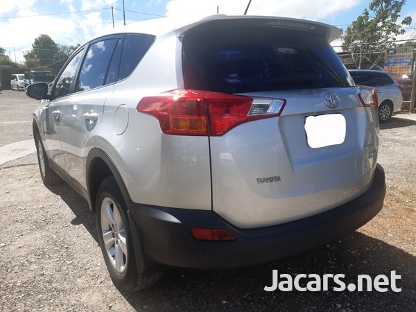 Toyota RAV4 2,0L 2013-4