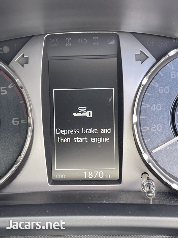 Toyota Hilux 2,8L 2022-9