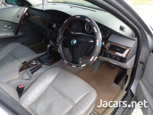 BMW 5-Series 3,5L 2004-6