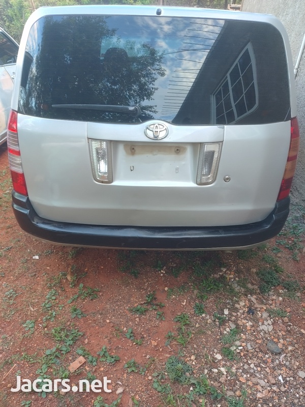 Toyota Succeed 1,5L 2011-7