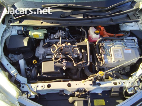 Toyota Fielder 1,5L 2016-5