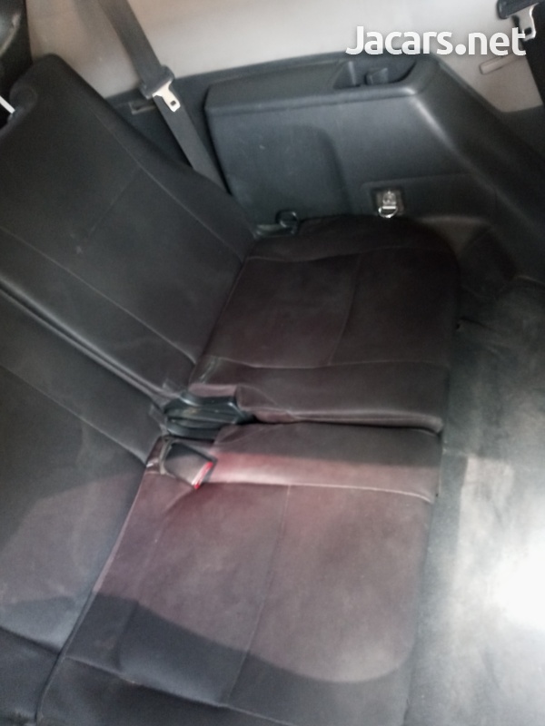 Toyota Wish 1,8L 2010-4