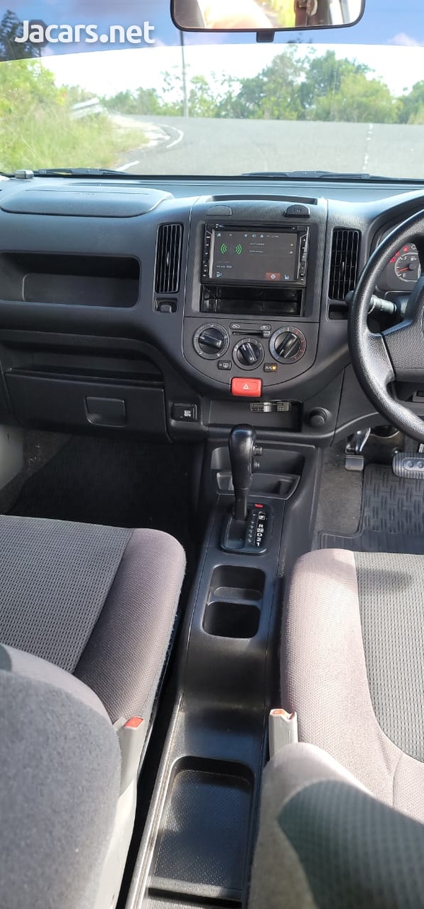 Nissan AD Wagon 1,5L 2017-11