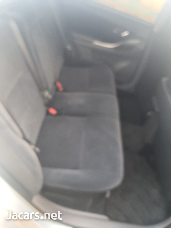 Toyota Premio 1,8L 2012-8