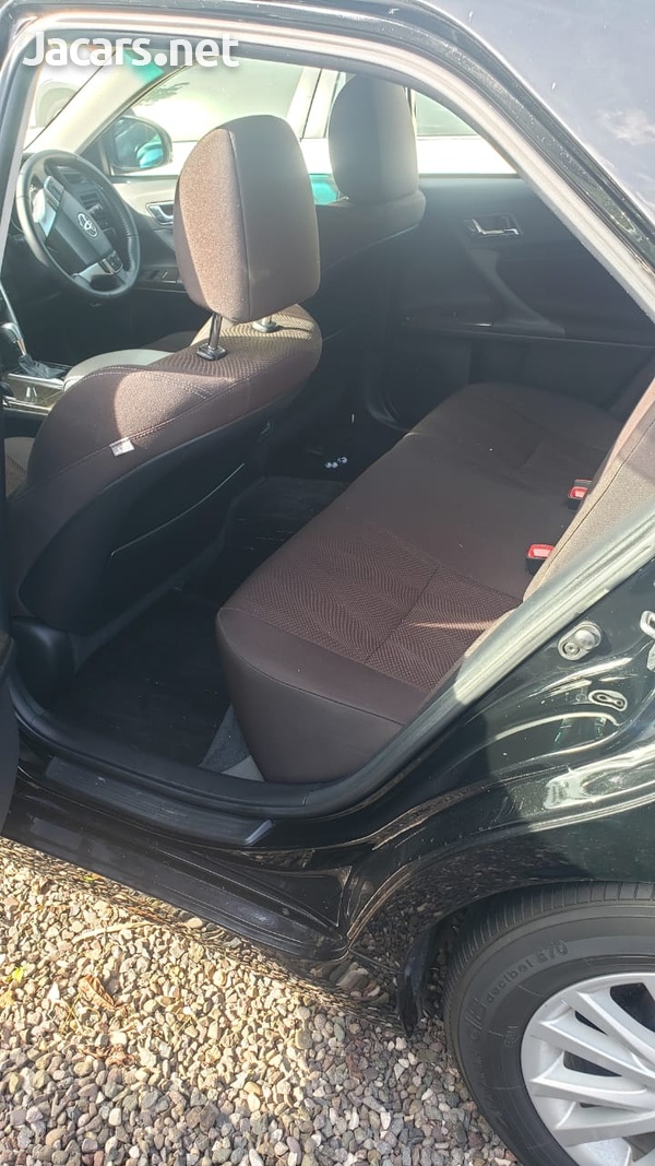 Toyota Mark X 2,5L 2016-3