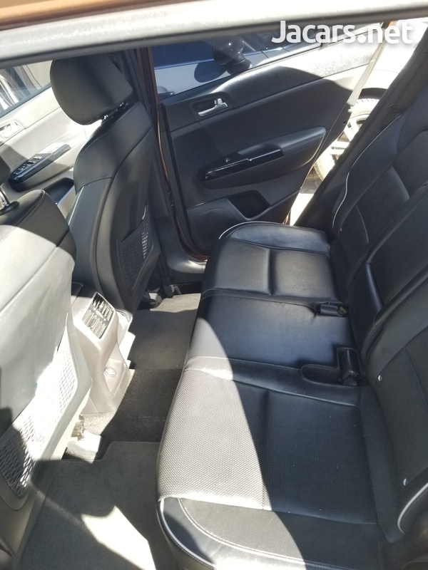 KIA Sportage 1,8L 2020-8