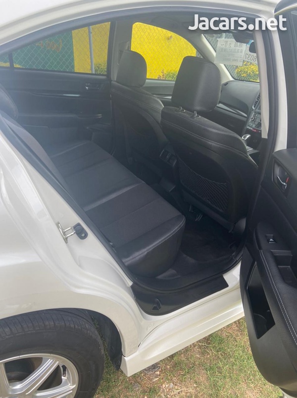 Subaru Legacy 2,0L 2013-11
