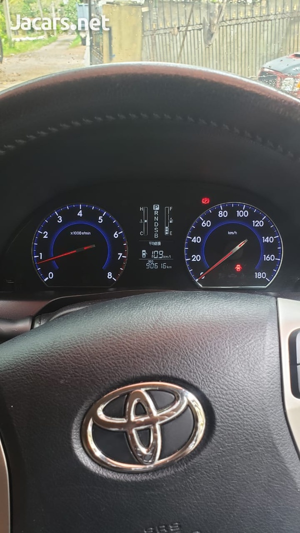 Toyota Mark X 2,5L 2016-6