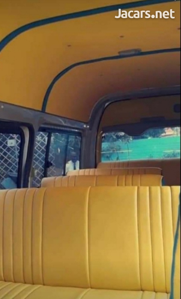 CUSTOM MADE BUS SEATS FOR TOYOTA HIACE,CARAVAN,COASTER.CONTACT 8762921460-3