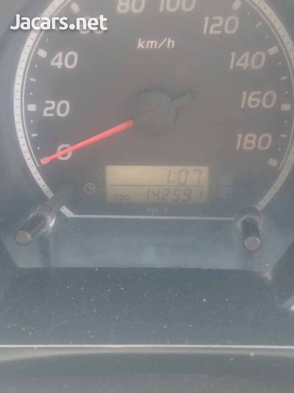 Toyota Hiace 2,0L 2013-4