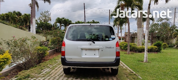 Toyota Probox 1,5L 2017-6