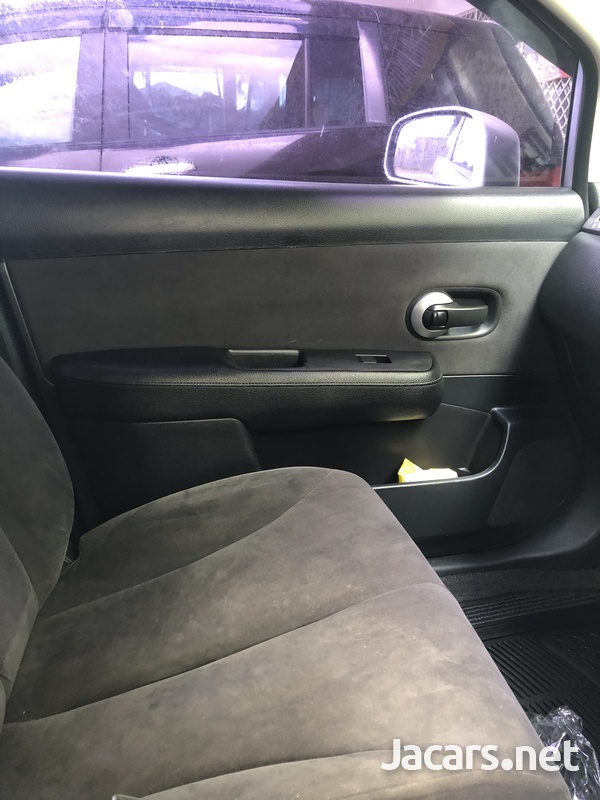 Nissan Tiida 1,5L 2012-6