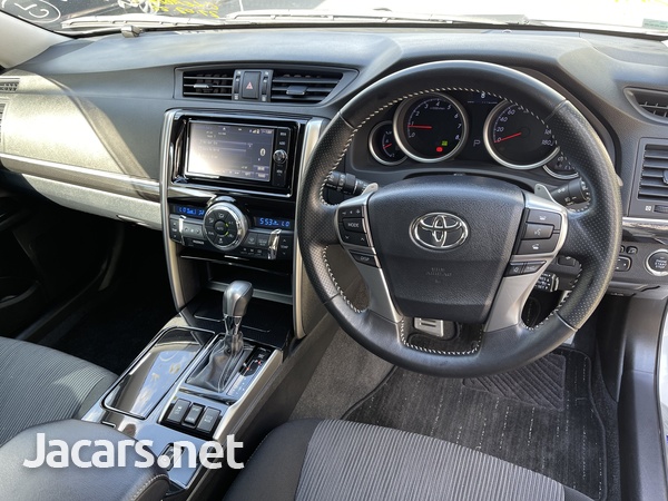 Toyota Mark X 2,5L 2018-8