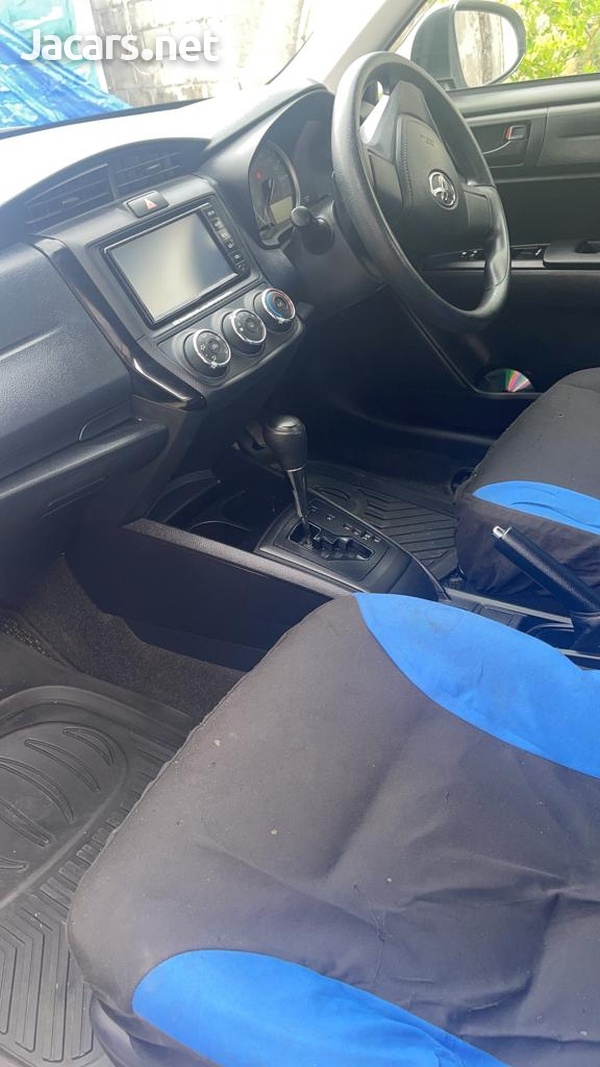 Toyota Axio 1,4L 2016-6