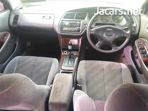 Honda Torneo 2,0L 2002-3