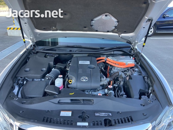 Toyota Crown 2,5L 2017-6