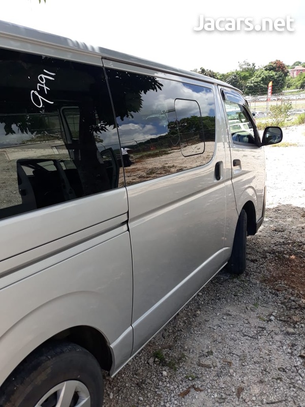 Toyota Hiace 2,5L 2015-9