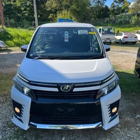 Toyota Voxy 2,0L 2014 Toyota Voxy 2,0L 2014