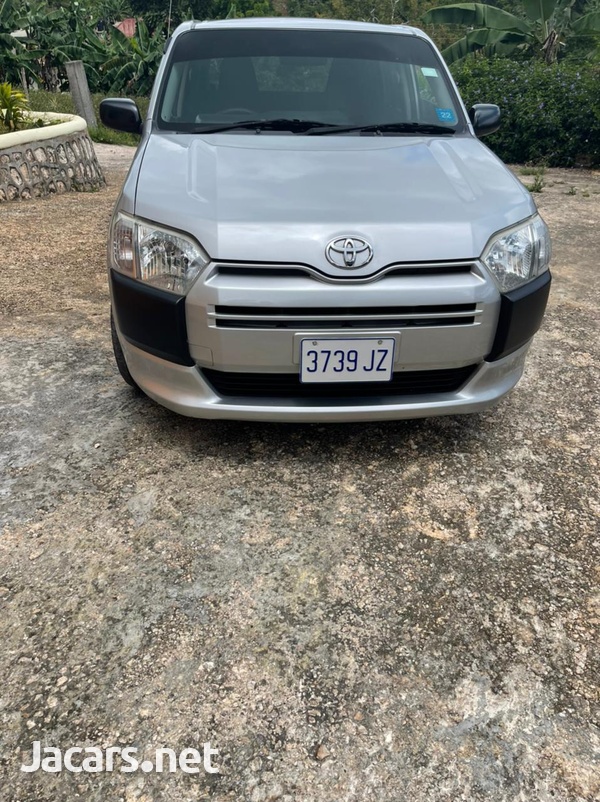 Toyota Probox 1,5L 2016-1