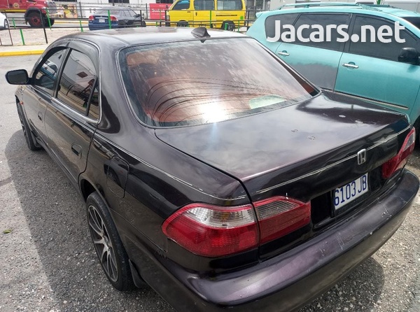 Honda Accord 1,8L 1999-3