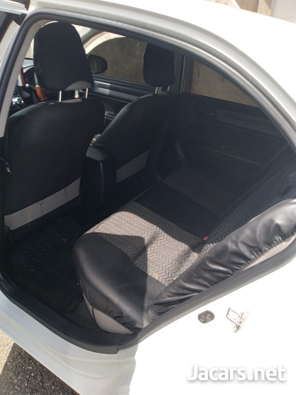 Toyota Axio 1,5L 2015-3