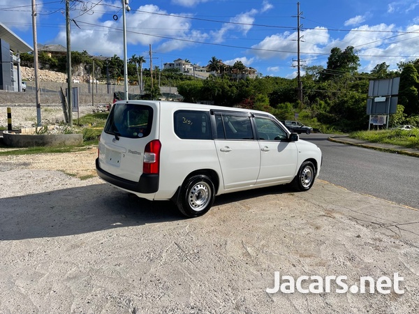 Toyota Probox 1,5L 2017-4