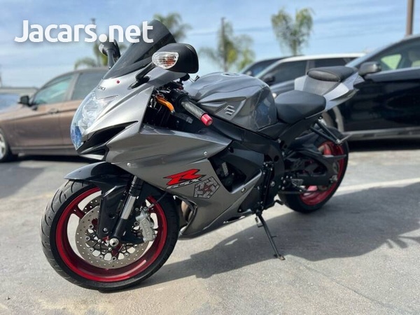 2018 Suzuki GSX-R600-1