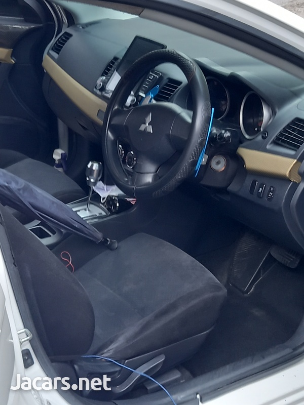 Mitsubishi Galant Fortis 1,8L 2011-4