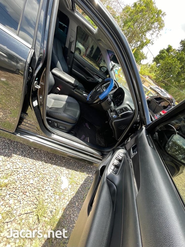 Toyota Crown 3,5L 2013-7