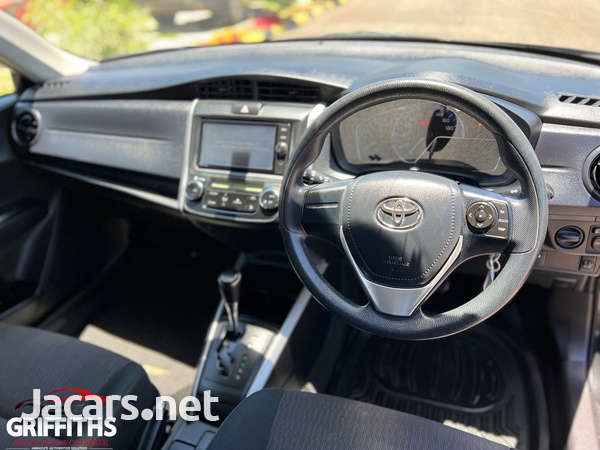 Toyota Fielder 1,5L 2016-8