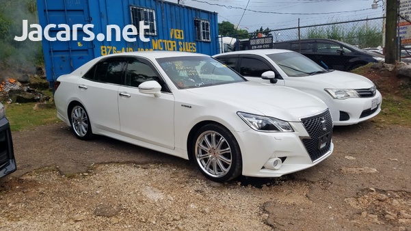 Toyota Crown 2,5L 2015-1