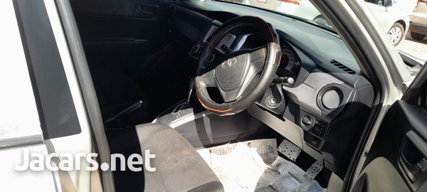 Toyota Fielder 1,5L 2013-11