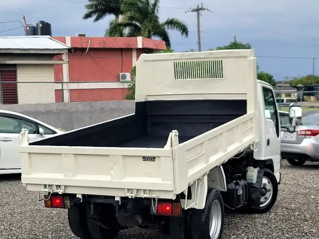 Isuzu Elf Truck 4,8L 2006, Saint Mary - 4